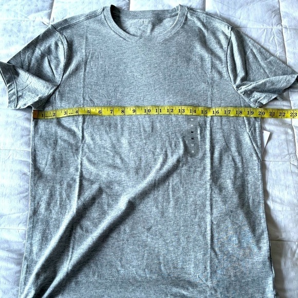 Gap Everyday Crewneck T-Shirt NWT Size Medium in Grey - Picture 12 of 15
